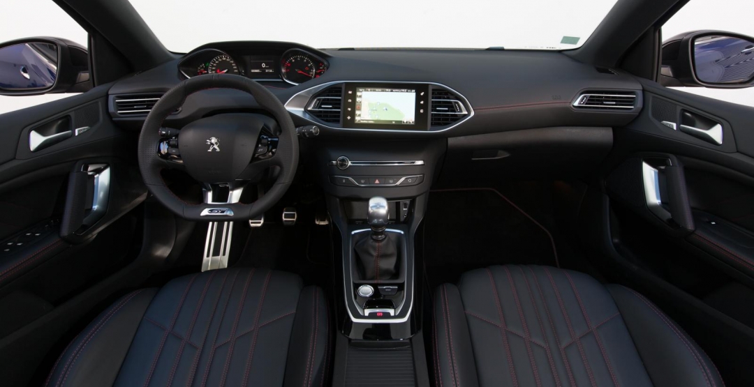 � ������ ���������� ������� ������� Peugeot 308 GT 2015
