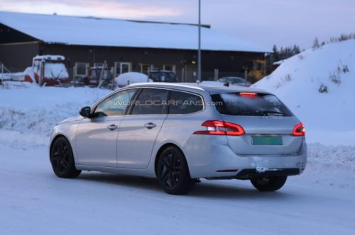 «Заряженная» версия Peugeot 308 дебютирует в 2015 году