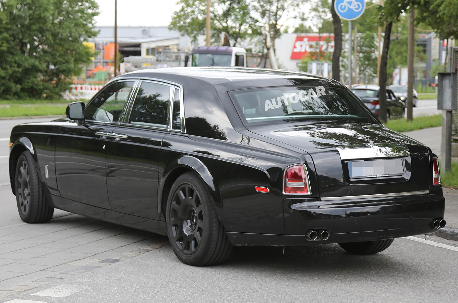 ����������� Rolls-Royce Phantom ������� �� �������� � 2017 ����
