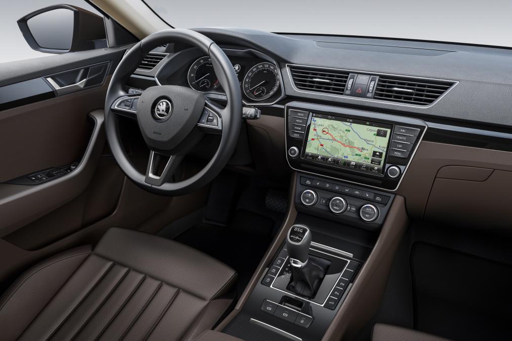 Skoda ������������ ������ ����������� Superb 2015