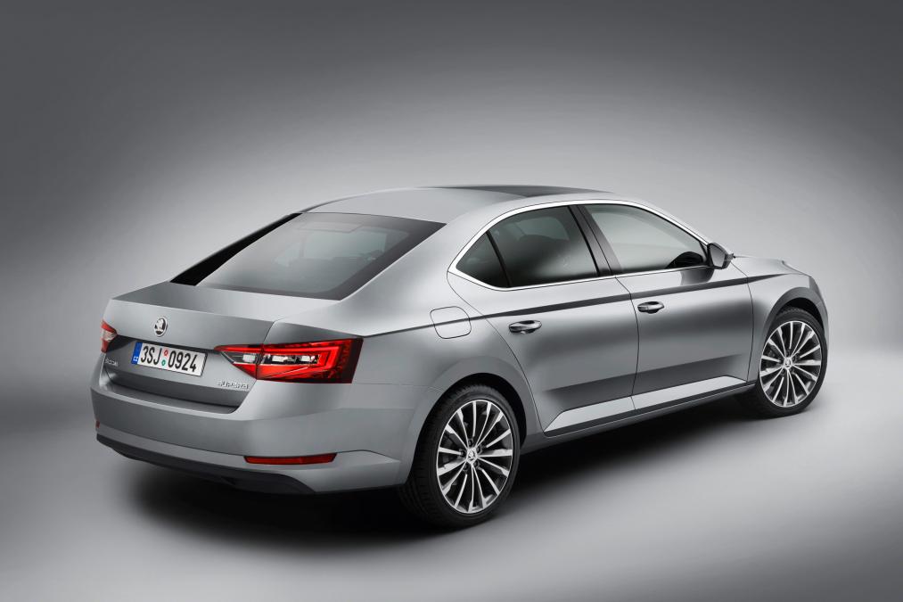 Skoda ������������ ������ ����������� Superb 2015