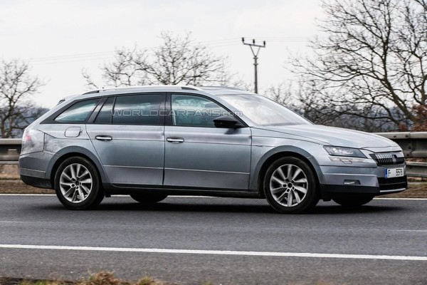 Новшества универсала Skoda Superb