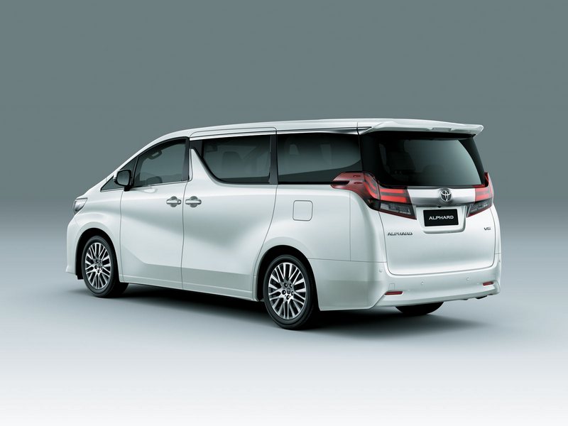 � ������ ������� ����� ����������� �� Toyota Alphard 2015
