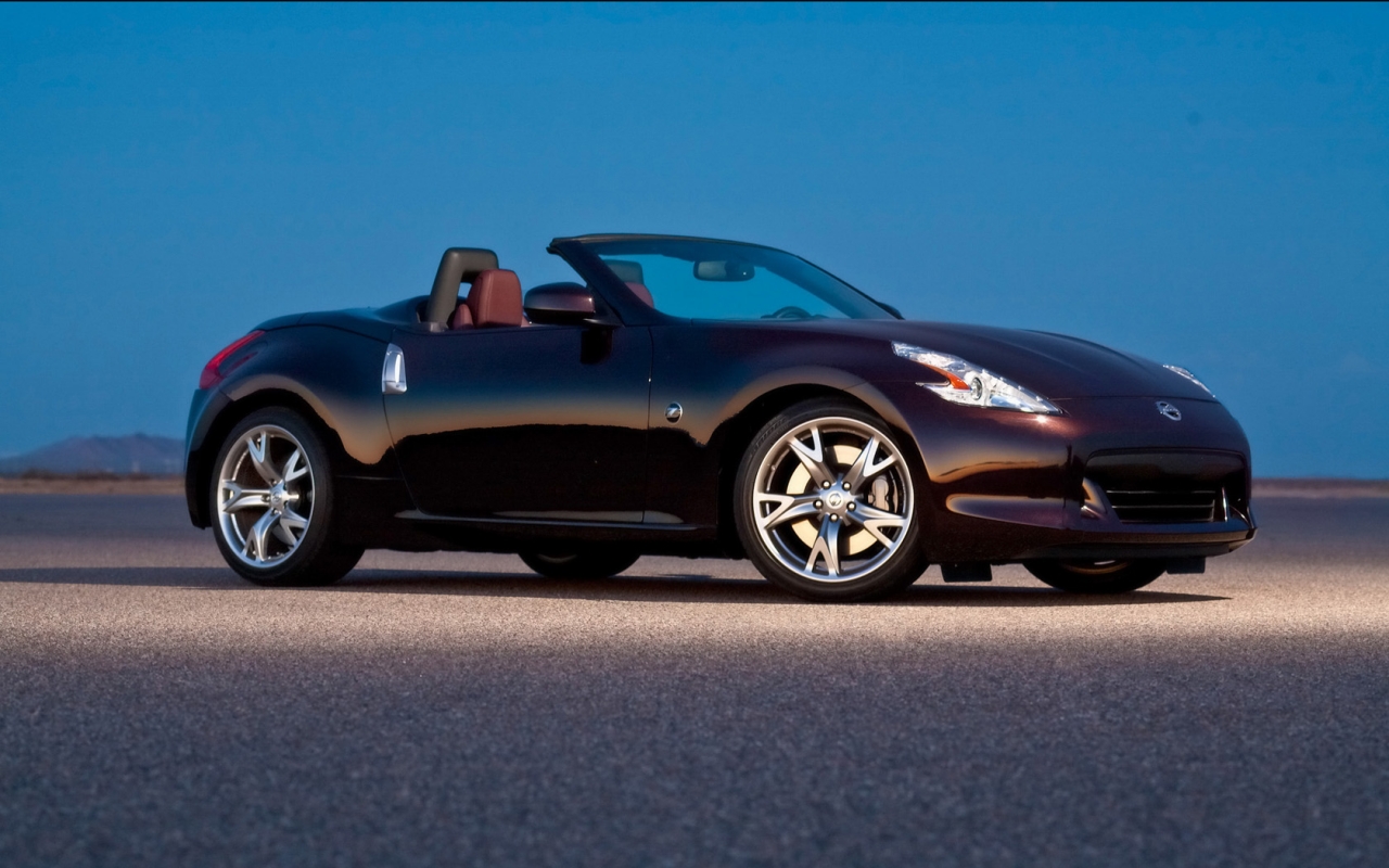 Nissan 370Z Roadster Front And Side ������������� ����