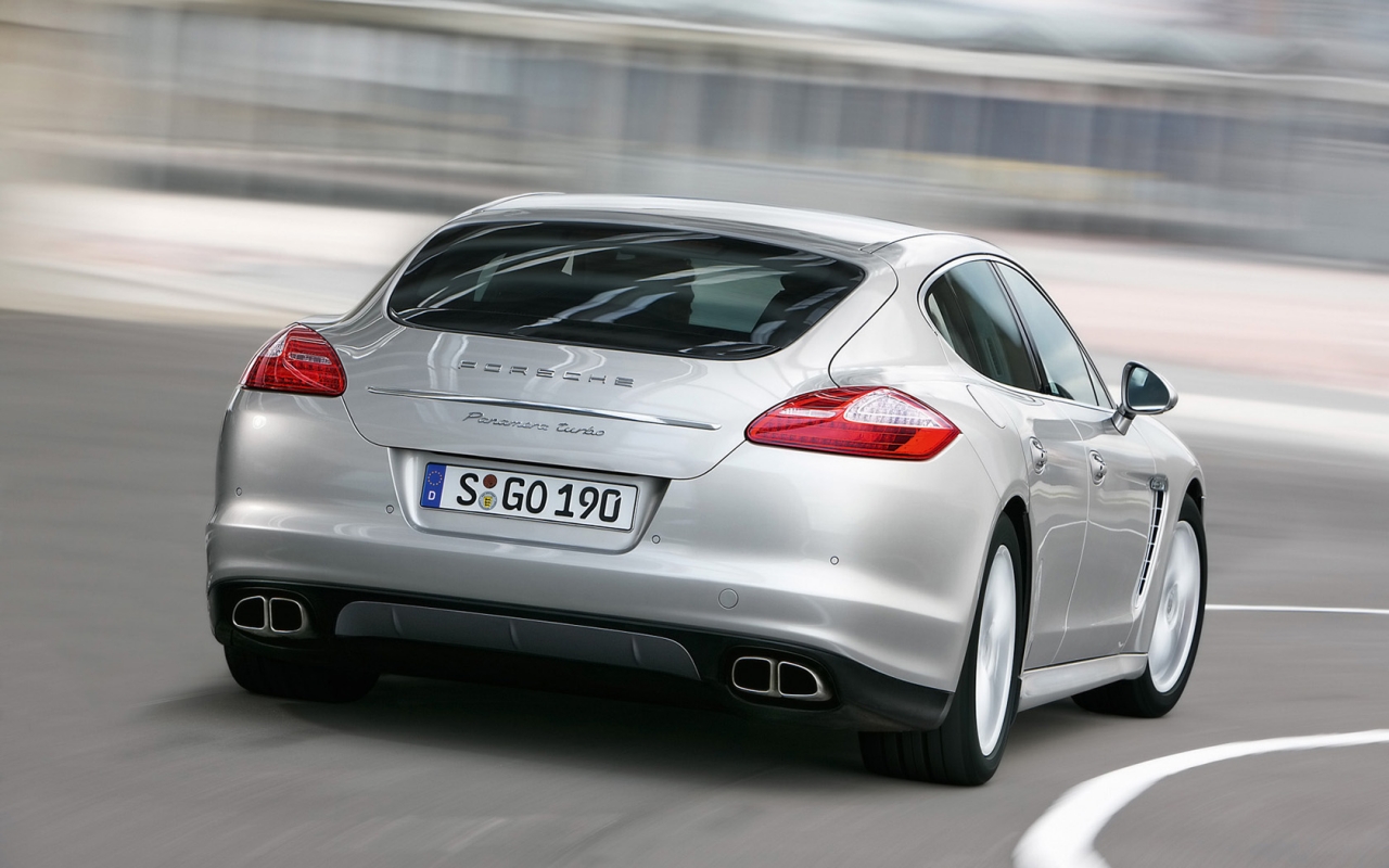 Porsche Panamera Turbo Rear Angle Speed 2010 ������������� ����