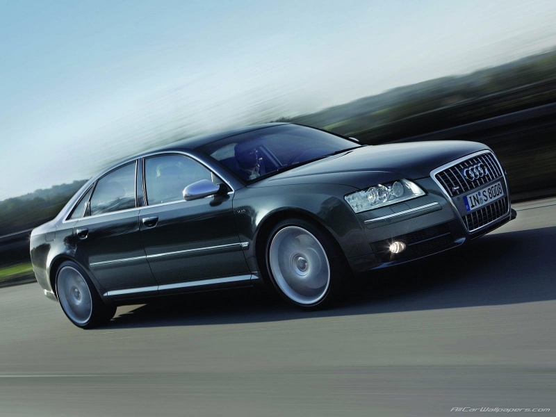 Audi S8 ������������� ����