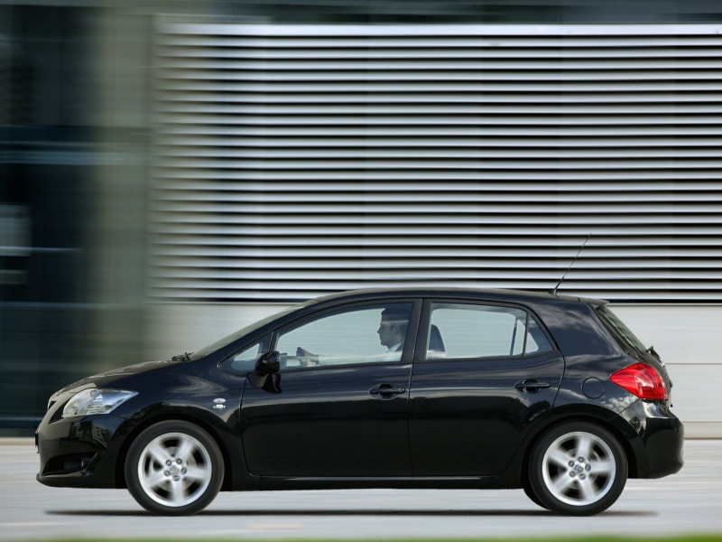 Toyota Auris ������������� ����