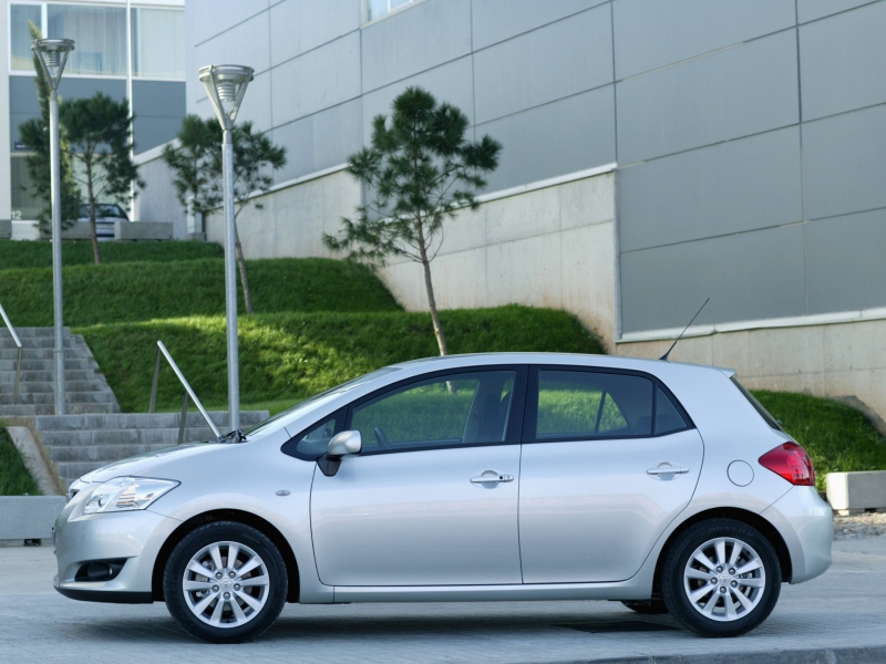 Toyota Auris ������������� ����