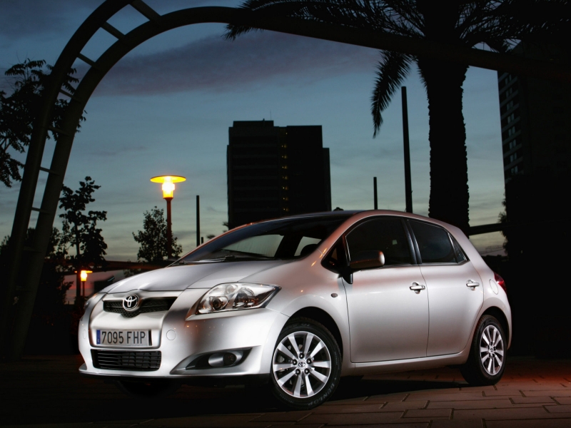 Toyota Auris ������������� ����