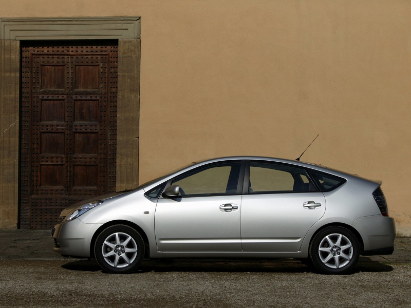 Toyota Prius ������������� ����