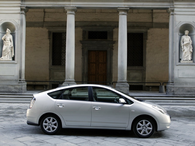 Toyota Prius ������������� ����