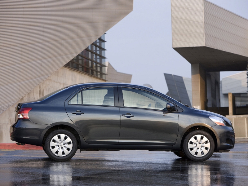 Toyota Yaris ������������� ����
