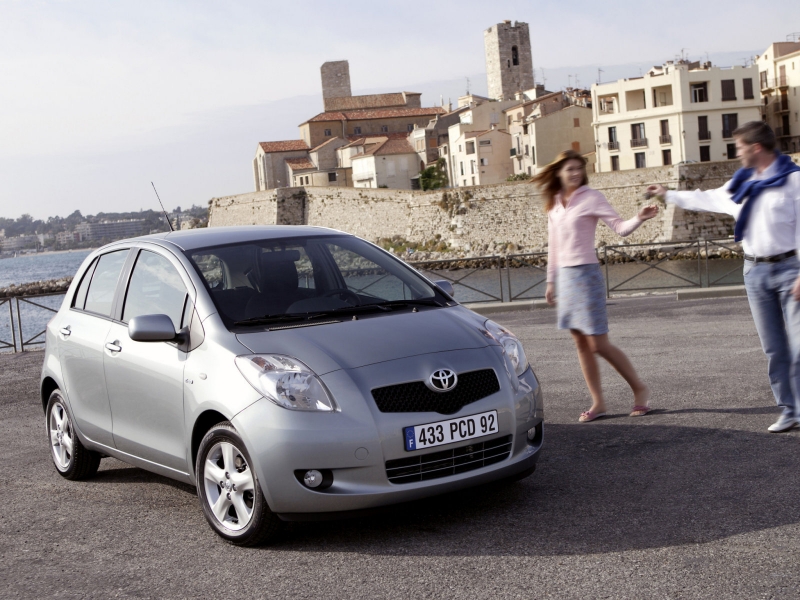 Toyota Yaris ������������� ����