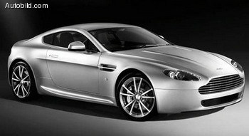 Aston Martin V8 Vantage 2010 модельного года