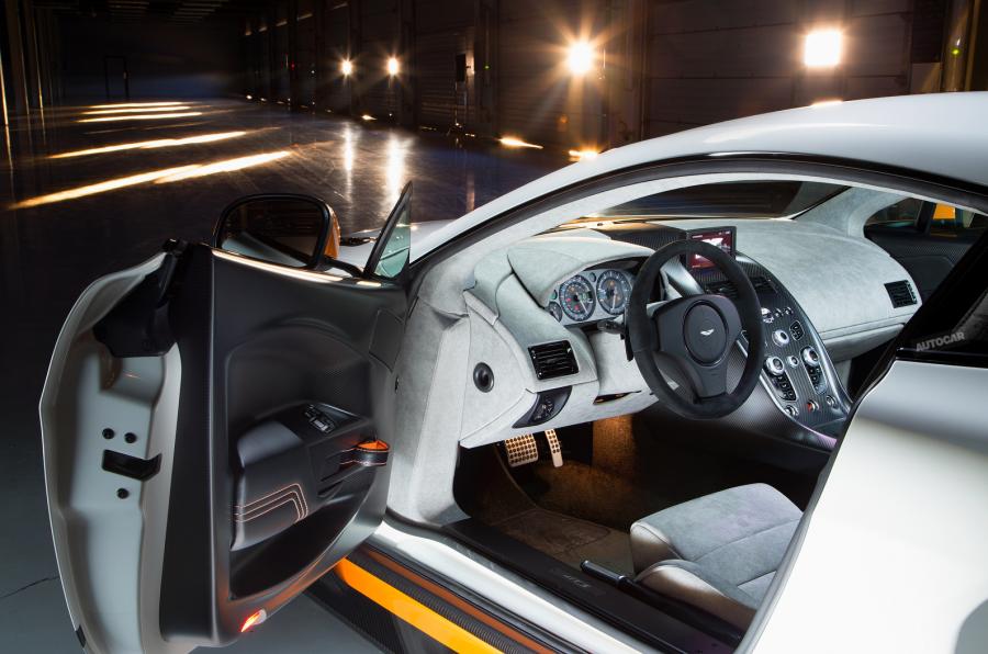 ������ Aston Martin Vantage GT3 ����������� � ������