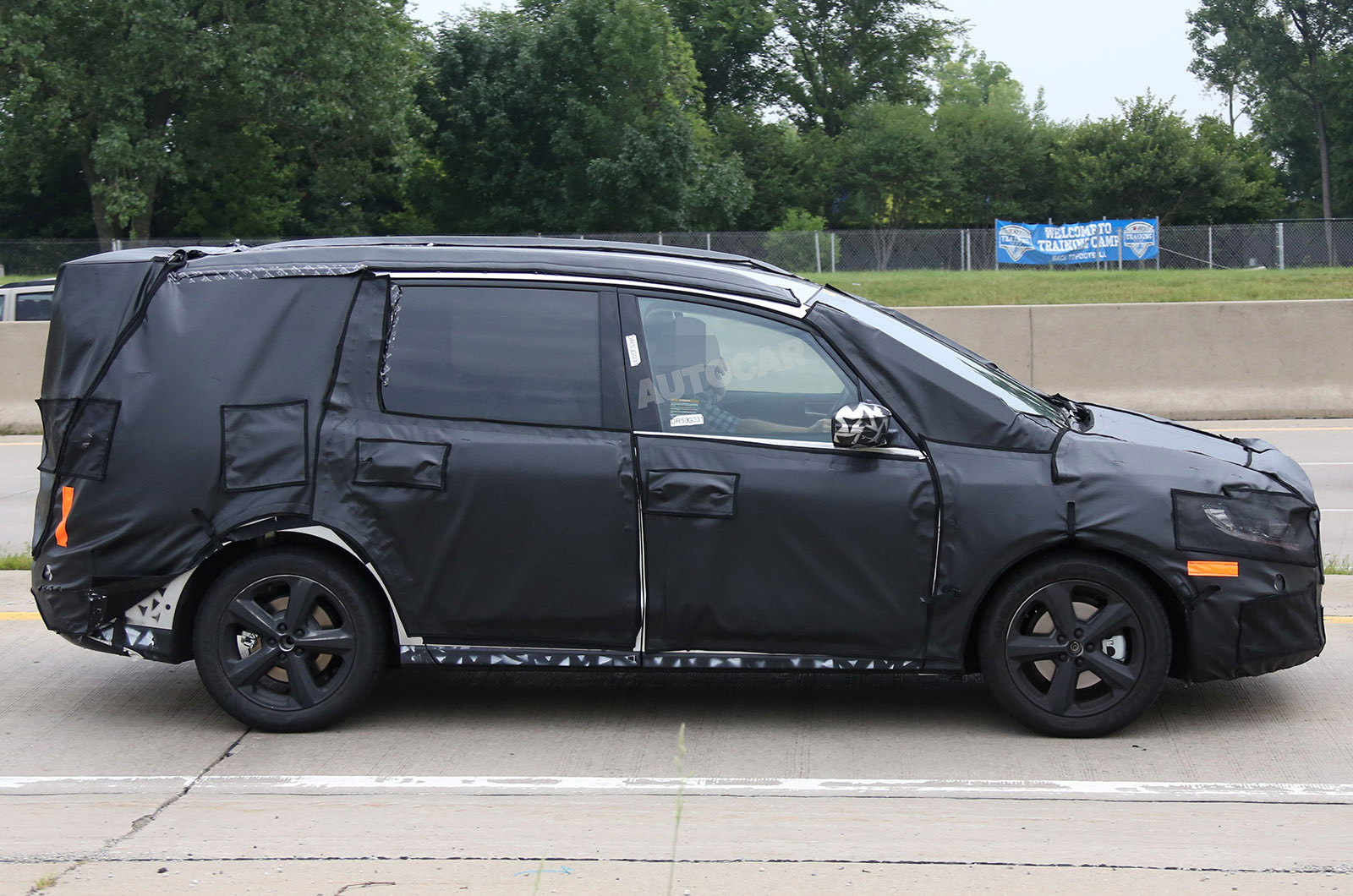 Ford взялся за разработку фургона Galaxy следующего поколения