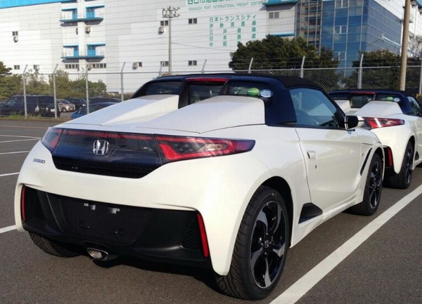 Новый маленький родстер Honda S660: первые фото