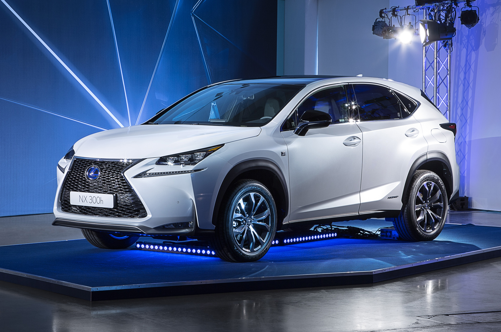 Lexus NX ��������� �����������