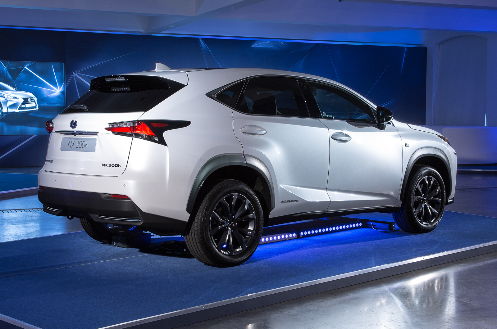 Lexus NX ��������� �����������