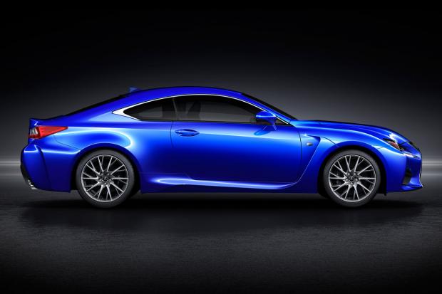 Lexus RC F поступил на европейский авторынок