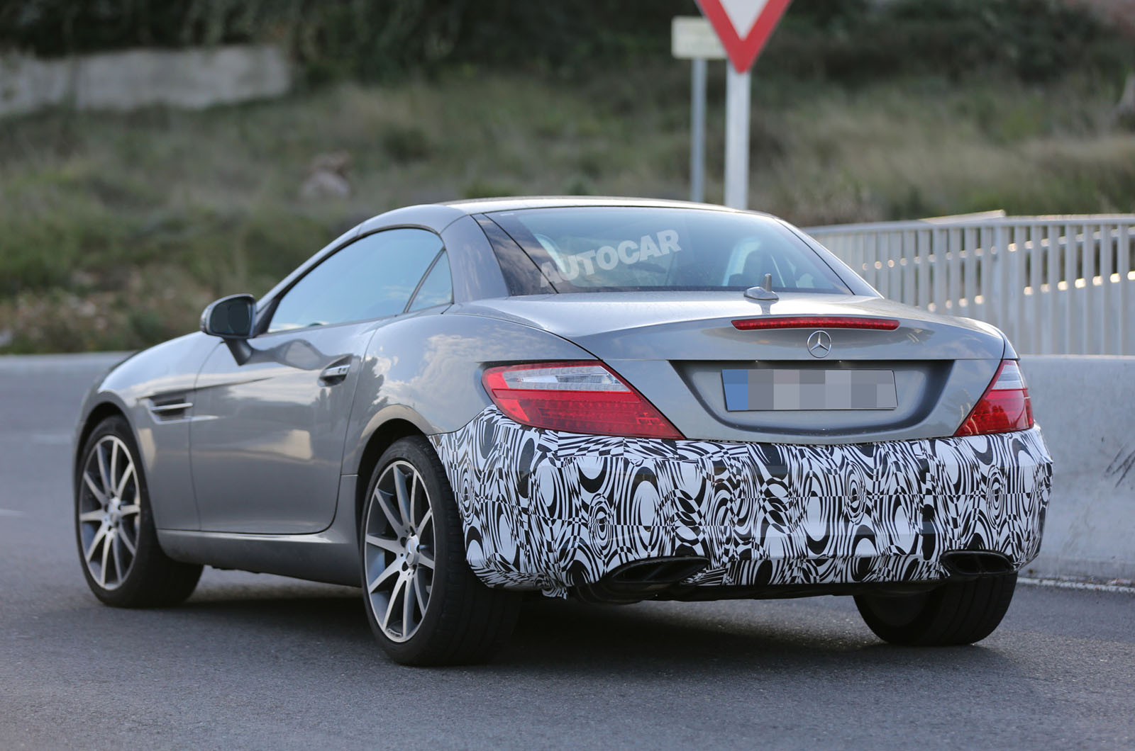� �������� ��������� �������� Mercedes-Benz SLK 2016