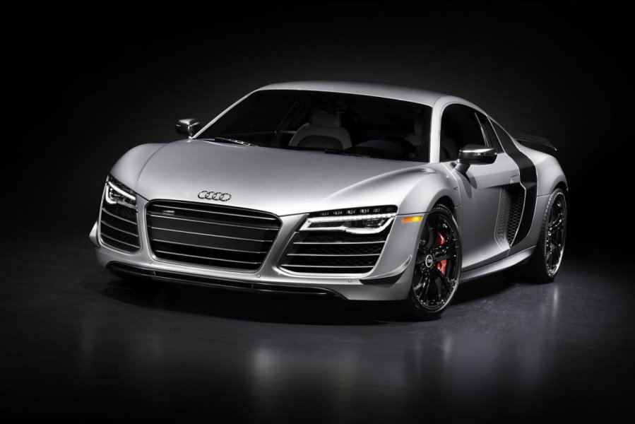 ����� Audi R8 ������ � �������������