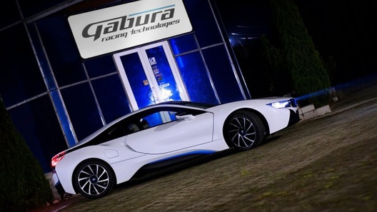 BMW i8 получил модифицированный двигатель