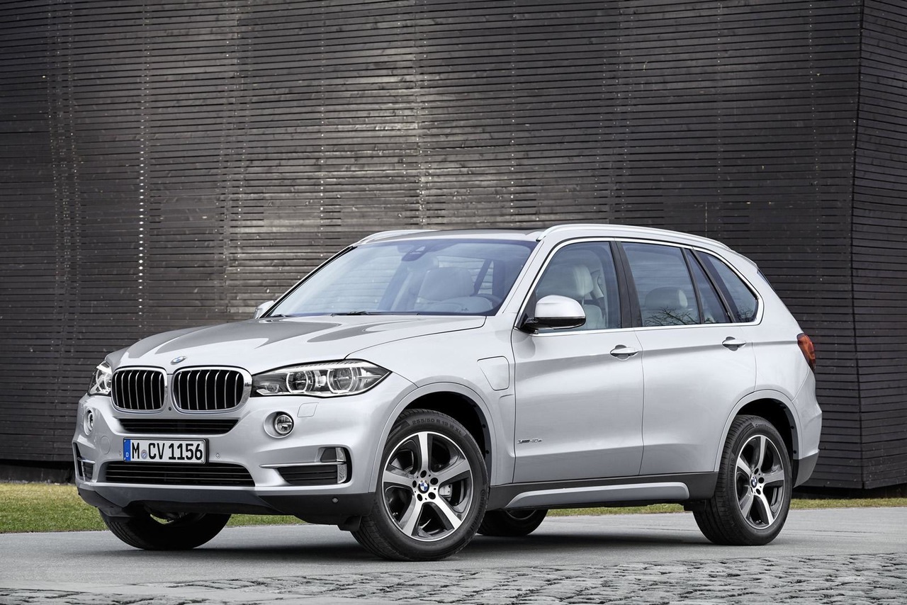 BMW начинает продавать свои гибриды в России