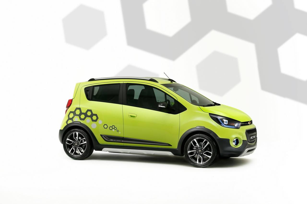 Компакт-кар Spark от Chevrolet теперь будет седаном и кроссовером
