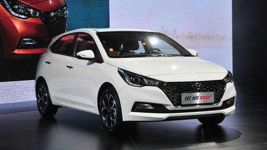 Китайцам презентовали пятидверный Hyundai Solaris