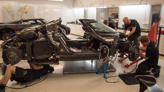 ������� �� ���� - �������� Koenigsegg One:1 ������ �� ����������