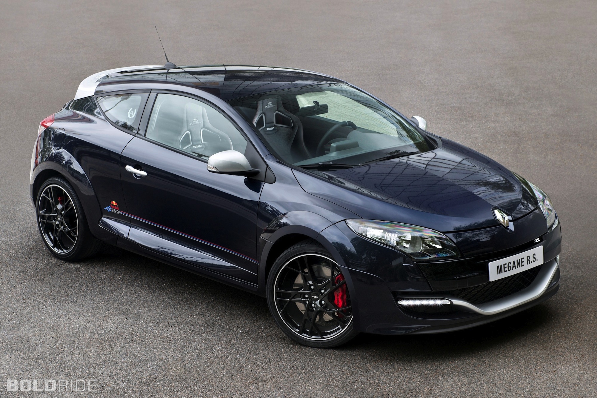 &laquo;����������&raquo; Renault Megane RS ����� � ���������