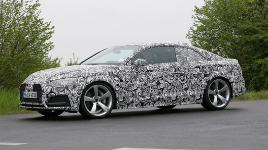 Компания Audi проводит испытания наиболее мощной версии модели A5
