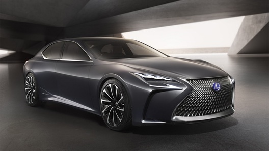 Новый Lexus LS дебютирует уже совсем скоро