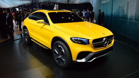 Mercedes-Benz ������������ �� ���������-��������� �� Land Rover
