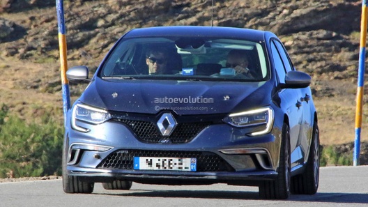 Renault ������ ��� ������� �������