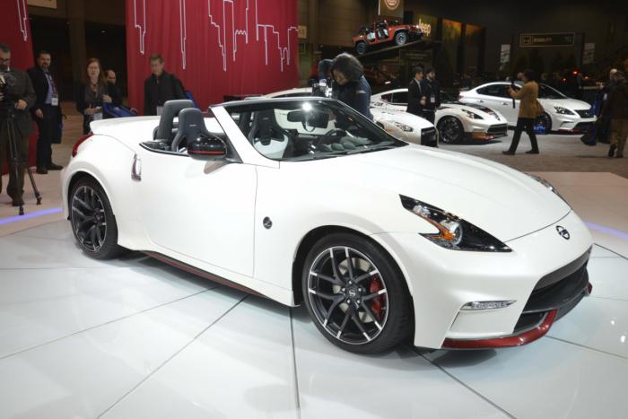 Nissan �������� � ������ ����� �������������� ������� 370Z Nismo Roadster