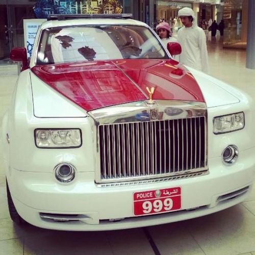 Rolls-Royce Phantom � BMW i8 ��������� �������� ������� ���