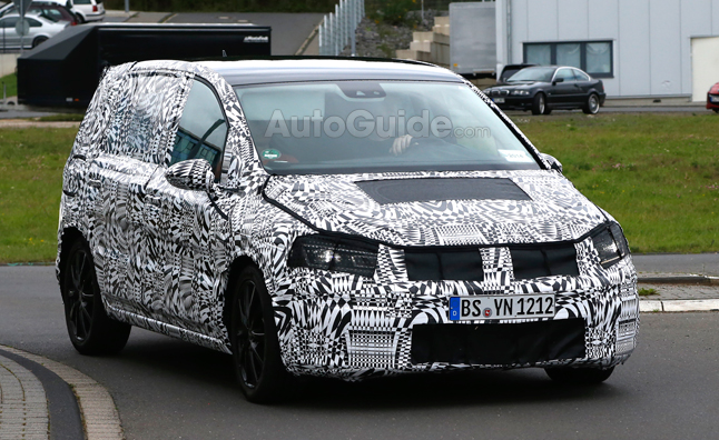 ���������� &laquo;�������&raquo; ����-��� Volkswagen Touran ����� � �������������