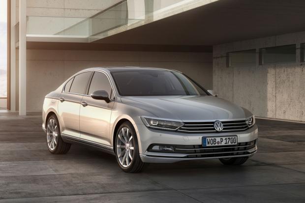 Volkswagen Passat �������� ��������� ����� ����������� � BMW 3 Series