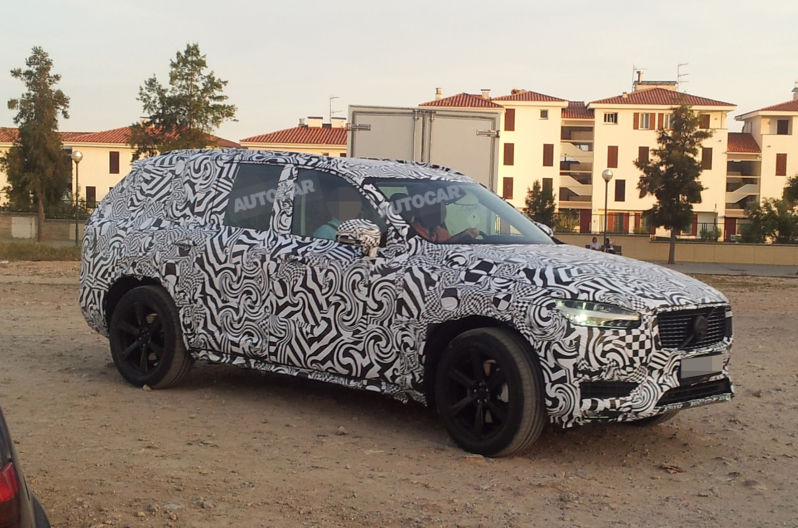 ��� �������� ����������� Volvo XC90?