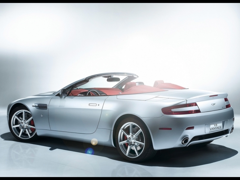 Aston Martin V8 Vantage Roadster 2007  ������������� ����